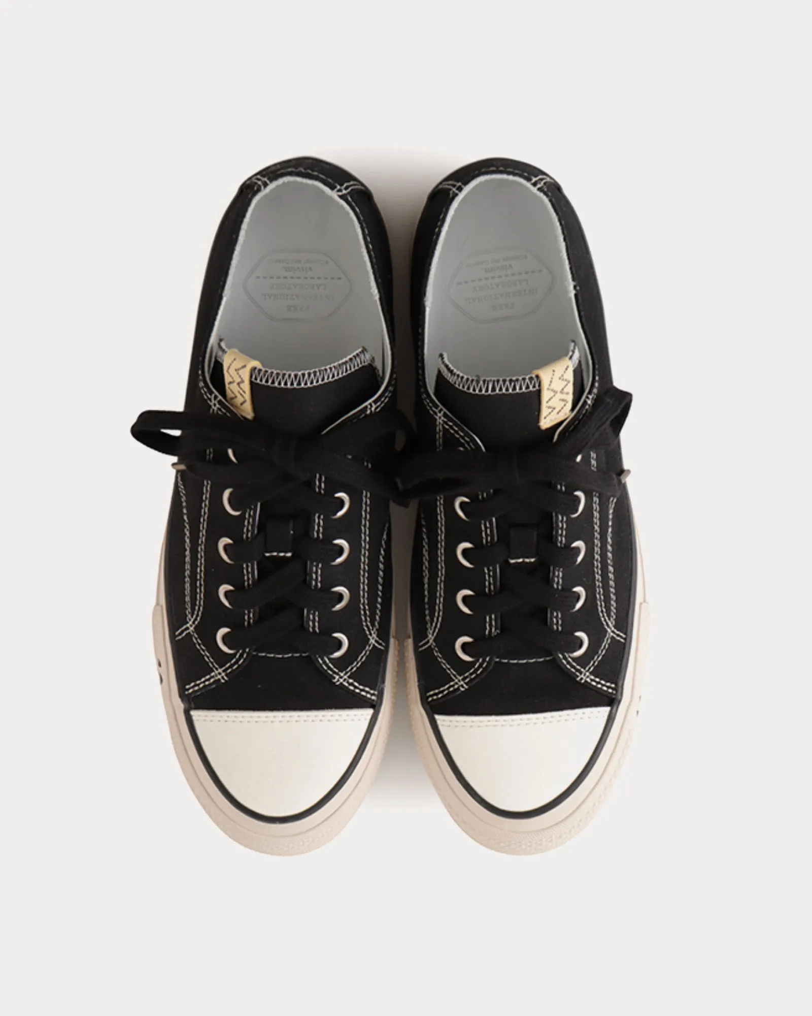 Skagway L.T Lo Canvas Black Low Top Sneakers