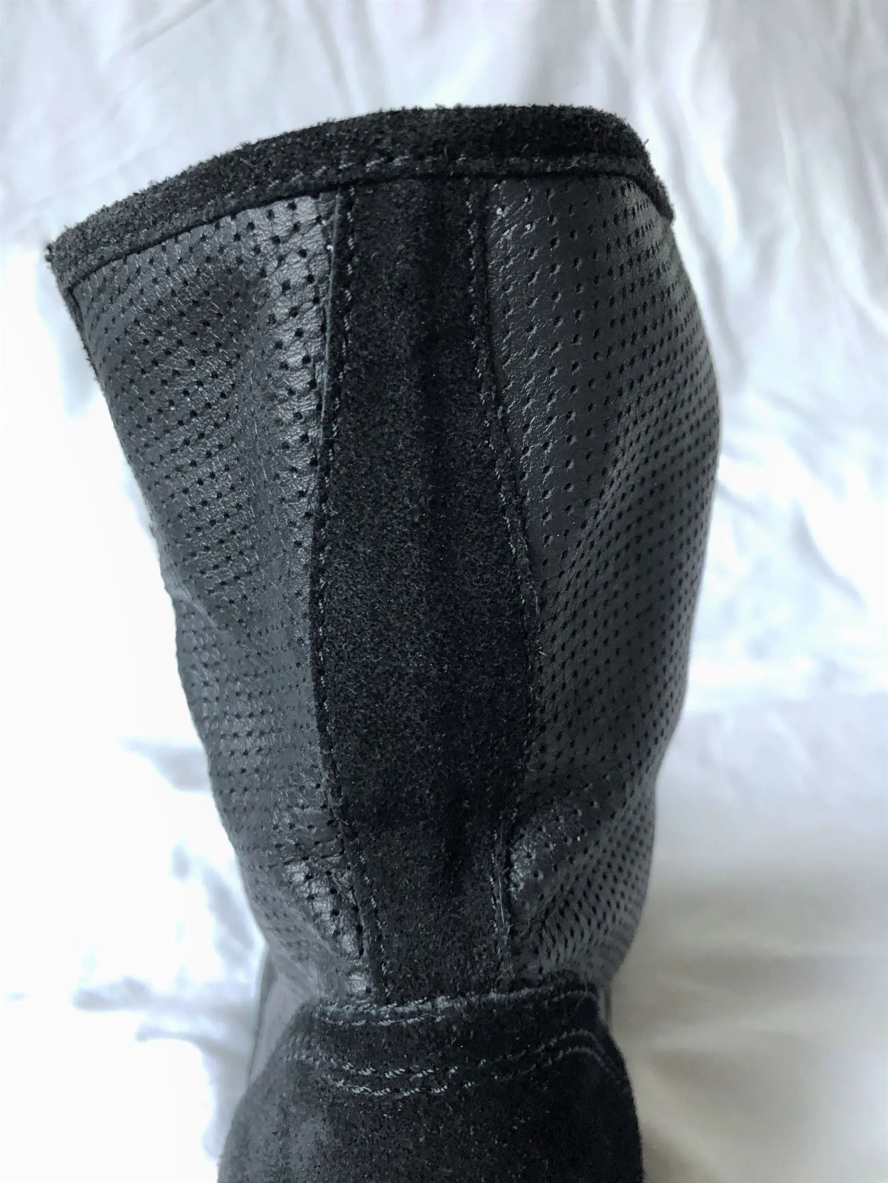 Sundance Size 7 Black Suede Boots